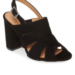 NWOT Halogen raven sandal